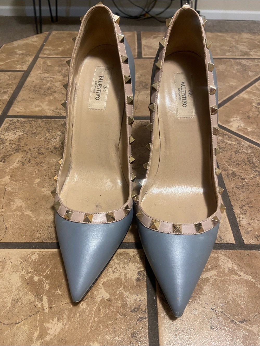 Valentino Rockstud Pumps
